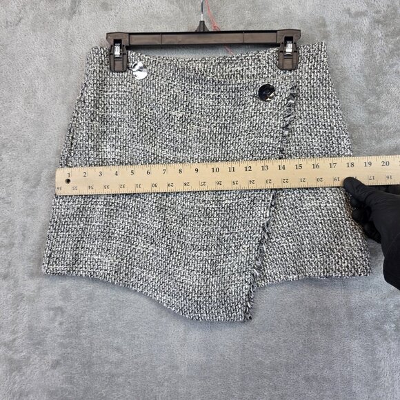 Zara Skort Womens Medium Gray Tweed Wrap Front Shorts Mini Skirt Pockets Lined - Picture 4 of 9